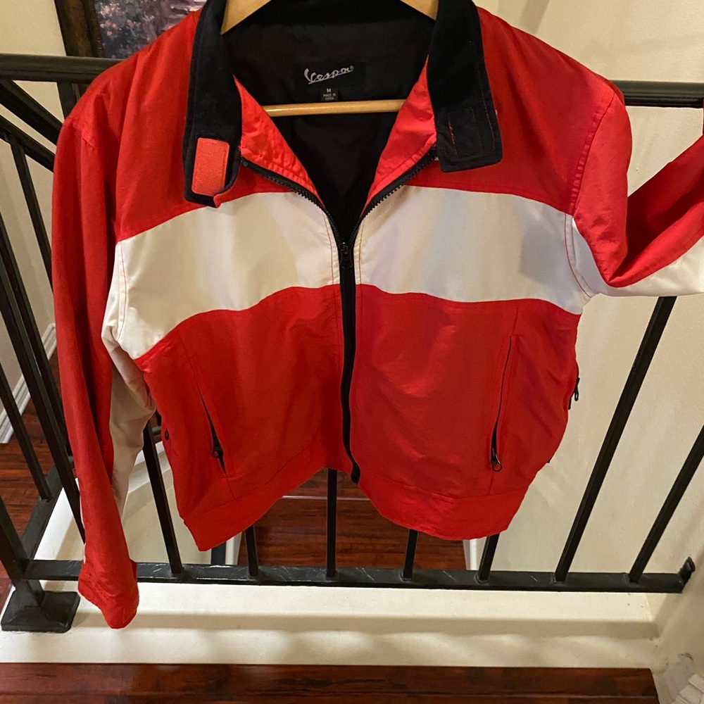Vintage Vespa wind breaker jacket with lining.
